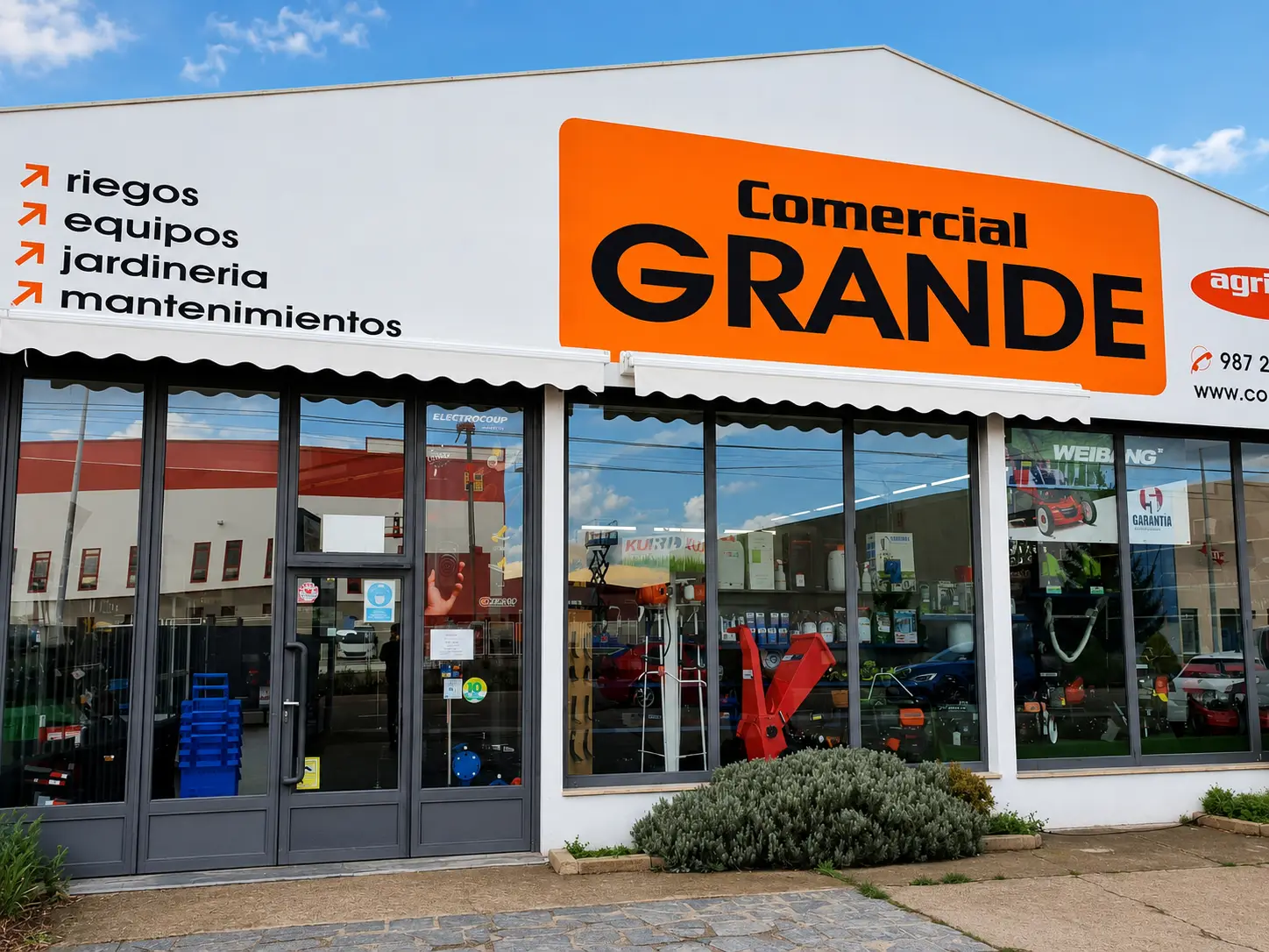 Fachada Comercial Grande Fachada Comercial Grande